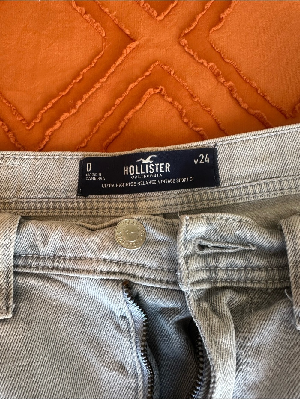Hollister Ultra High-Rise Relaxed Vintage Shorts